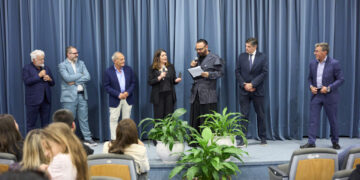 Quindici giorni di vacanza studio a Malta, consegnate ad Anacapri 4 borse di studio per il Premio Severio Lallini