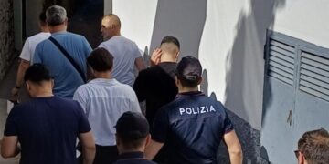 Voleva rubare borse da Vuitton a Capri, la polizia lo becca vicino la piazzetta
