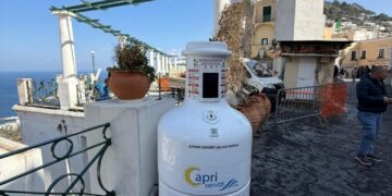 Capri, Progetto Sbriciola Vetro, presentazione mercoledì 20 in piazzetta Diaz