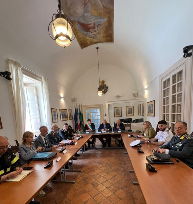 Il Prefetto a Capri: sicurezza con video sorveglianza e controlli