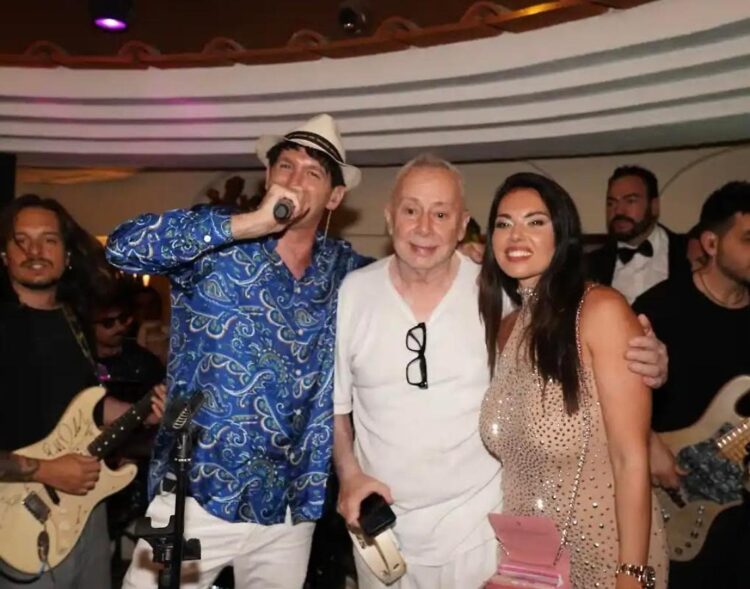 Ilaria Vitagliano, compleanno speciale a Capri: candeline, amici e grande gioia per i 40 anni della stilista
