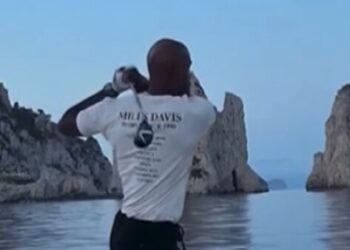 Le palline di LeBron nel mare di Capri probabilmente sono idrosolubili