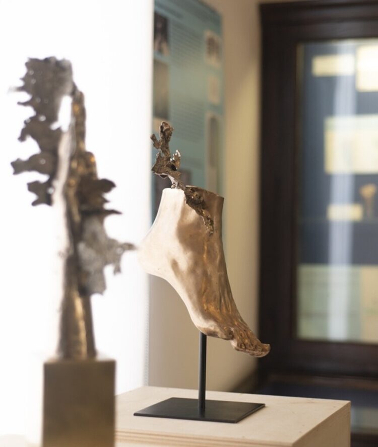 Vernissage “Isola Sacra · Ex Voto Mediterranei” con la scultrice Valentina Lucarini Orejon – 1 Luglio ore 19 – Museo del Centro Caprense Ignazio Cerio