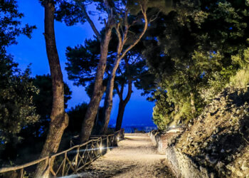 Capri, il fascino delle nuove luci a Villa Jovis: «Una magia»