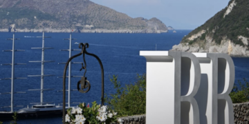 Robbreportitalia: A Villa Bismarck consegnati i premi ai protagonisti dell’ospitalità, dell’imprenditoria, della cultura e del lifestyle per una serata dedicata all’eccellenza italiana