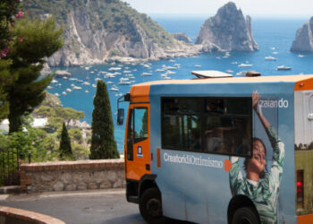 Capri, svolta digitale per i bus ATC: dal 15 giugno stop ai contanti a bordo