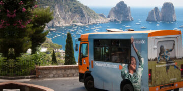 Capri, svolta digitale per i bus ATC: dal 15 giugno stop ai contanti a bordo