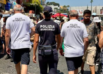 A Capri gommone in avaria, primo intervento della nuova polizia marittima
