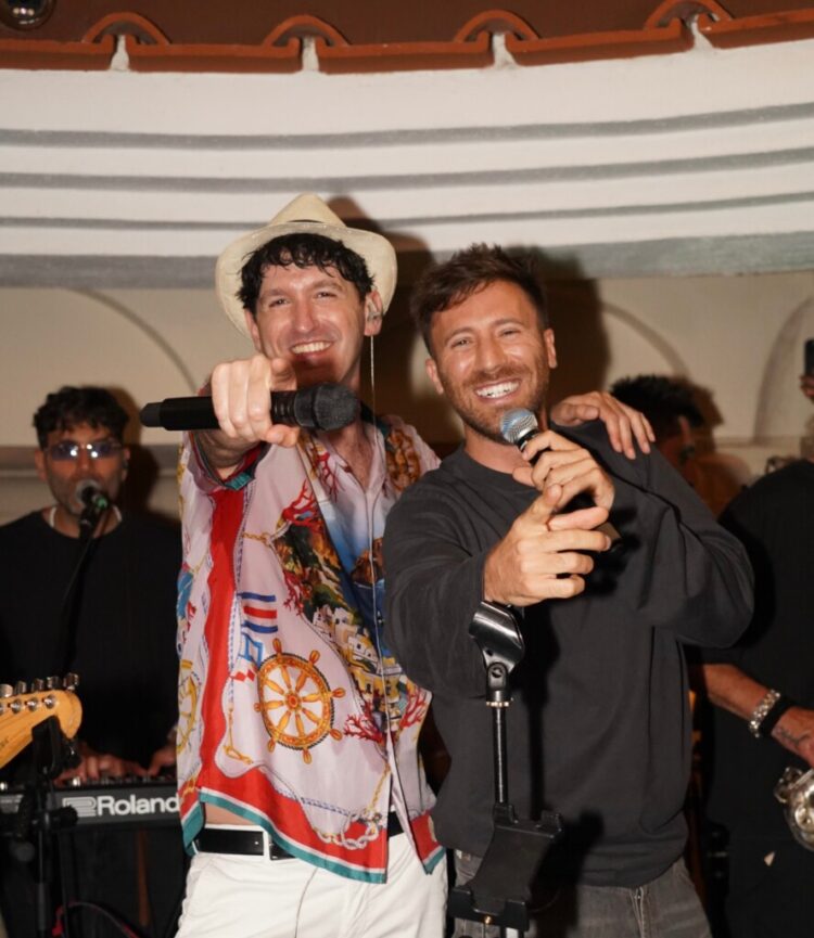Gianluigi Lembo, l’estate inizia tra i VIP a Capri e l’abbraccio di Mara Venier a “Domenica In”