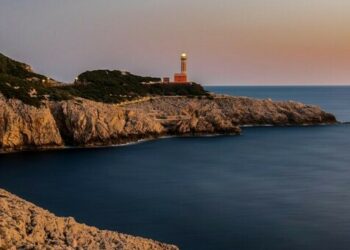 Anacapri, il Sindaco Cerrotta annuncia l’ampliamento della spiaggia libera del Faro di Punta Carena
