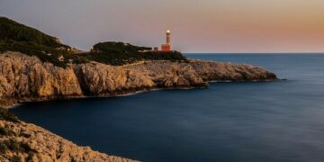 Anacapri, il Sindaco Cerrotta annuncia l’ampliamento della spiaggia libera del Faro di Punta Carena