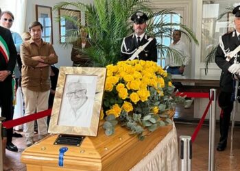 Peppino di Capri, il sindaco del comune isolano: «Vogliamo intitolare una piazza e un premio alla sua memoria»