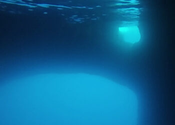 “Quattro Parole ed un Suono”: la Fondazione Serena Messanelli Zweig celebra il bicentenario della Grotta Azzurra