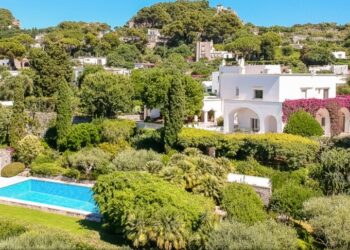 George Clooney compra la villa di Totò a Capri?