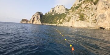 Tutela della costa a Capri, completato l’intervento di posa delle boe marine