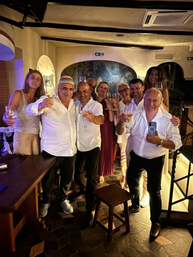 Festa a sorpresa a Capri per il “re delle ciliegie” Roberto Santorelli, past-president di Confindustria Bulgaria