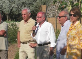 L’Oro di Capri: terreno recuperato e tre alberi dedicati ai simboli dell’isola di Capri (Gallery)