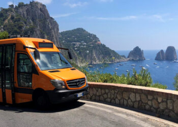 Capri, “Le Note del Mare”: corse bus ATC potenziate a Ferragosto tra Capri e Marina Grande