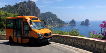 Capri, “Le Note del Mare”: corse bus ATC potenziate a Ferragosto tra Capri e Marina Grande