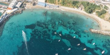 Capri: approvata la delibera per la riqualificazione della spiaggia pubblica di Marina Grande
