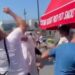 Video choc a Capri che riprende una lite tra turisti e commercianti