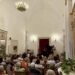Pubblico delle grandi occasioni al Centro Caprense per Zurzolo e Tancredi seguito dal vernissage “Stratigrafie della Memoria”