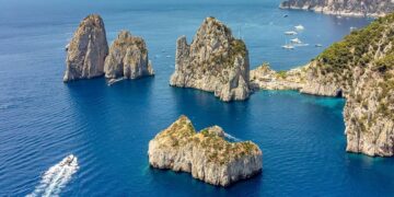 È Capri l’isola italiana più scelta dai viaggiatori del Belpaese nell’estate 2026