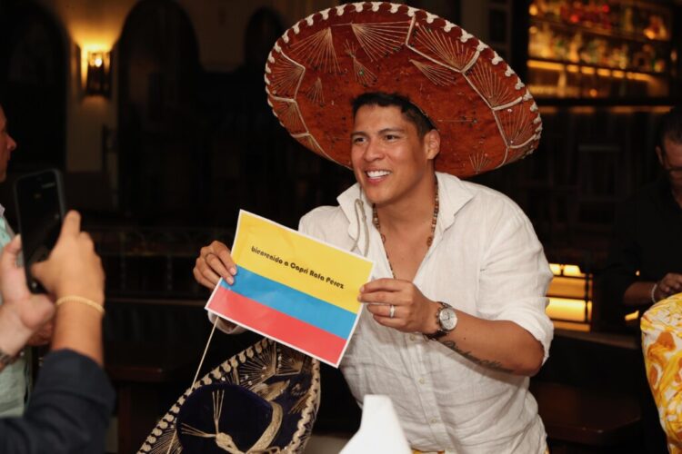 Rafa Pérez festeggia il compleanno alla Taverna Anema e Core