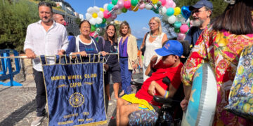 Bimbi disabili in gita tra i Faraglioni, Capri capitale della solidarietà
