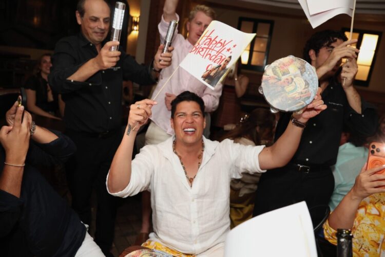 Rafa Pérez festeggia il compleanno alla Taverna Anema e Core