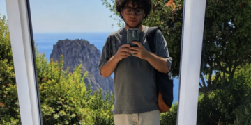 Andrea Della Rocca a Capri: L’isola azzurra raccontata attraverso gli occhi di uno dei giovani comunicatori italiani più attivi nel panorama dello spettacolo internazionale
