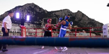 Fight in Capri: grande boxe con Italia–Ungheria finita in parità e folto pubblico per Muay Thai e K-1 Rules al Molo Pennello di Capri.
