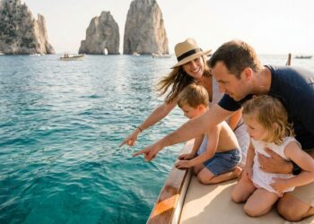 Nuove regole per il mare di Capri: ecco cosa cambia per le vacanze con i bambini