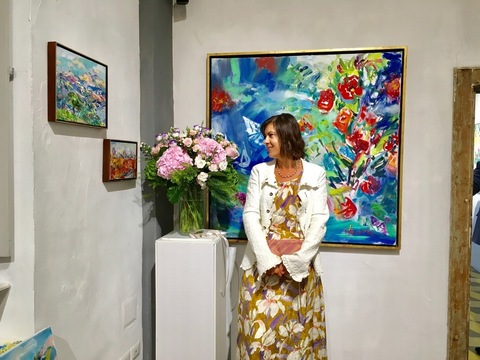 Capri, arte e jazz all’Epochè: le tele di Sonia Grineva incontrano il jazz latino