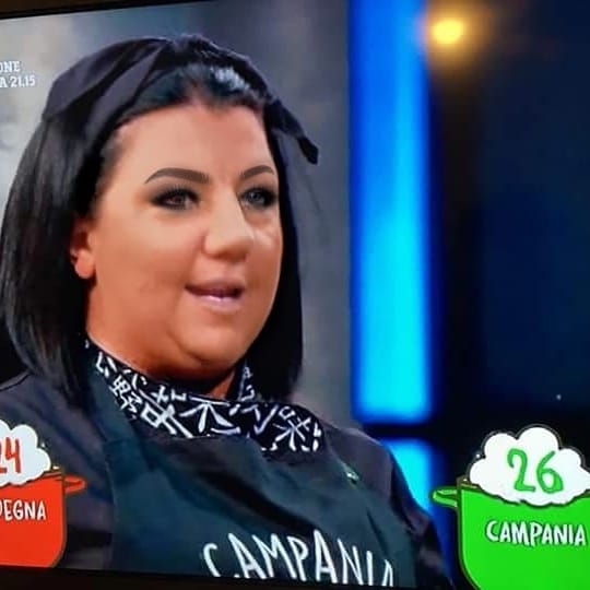 Lina, la cuoca della mensa «promossa» superchef in tv. Dispensatrice di ricette tipiche con i suoi piatti ha conquistato il pubblico di Clerici e Borghese