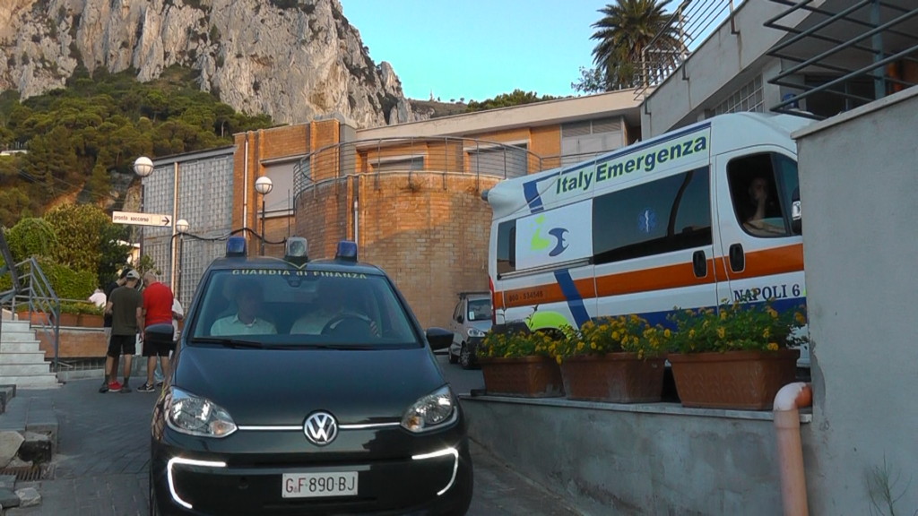 Personale in affanno, struttura inadeguata, nell’isola dei vip la salute è un optional